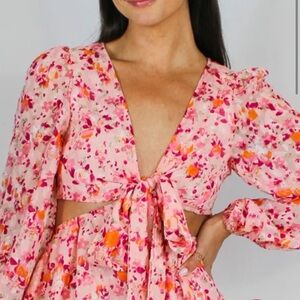 Meet me in Santorini flirty floral dress new with tags size medium